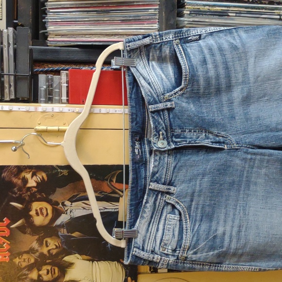 Stylish Blue Denim Jeans - Picture 3 of 4